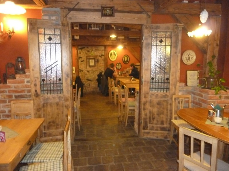Különterem