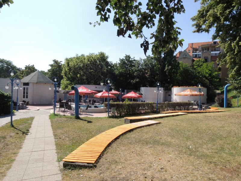 Nem kocsmának tűnik