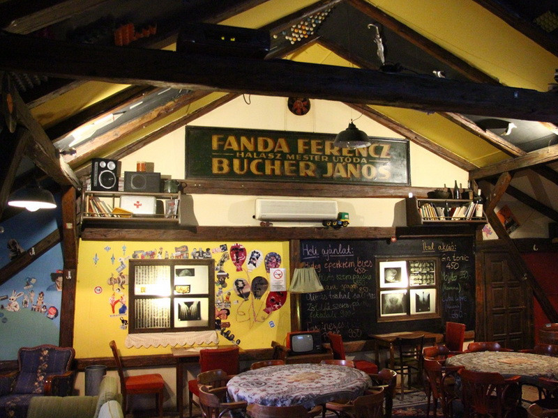 Házikó jelleg