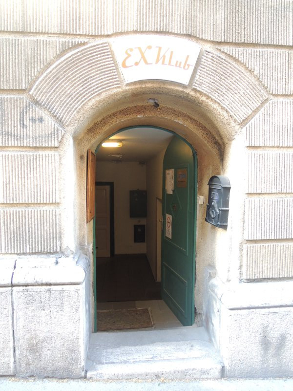 exklub004