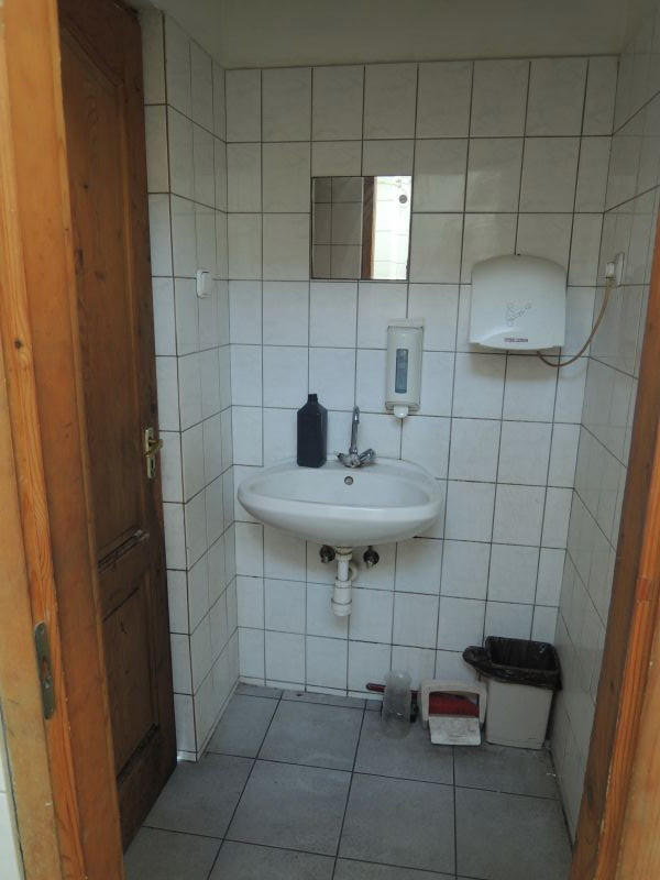 uveghaz016