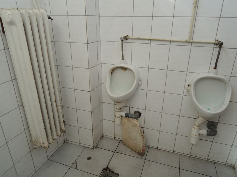 uveghaz018