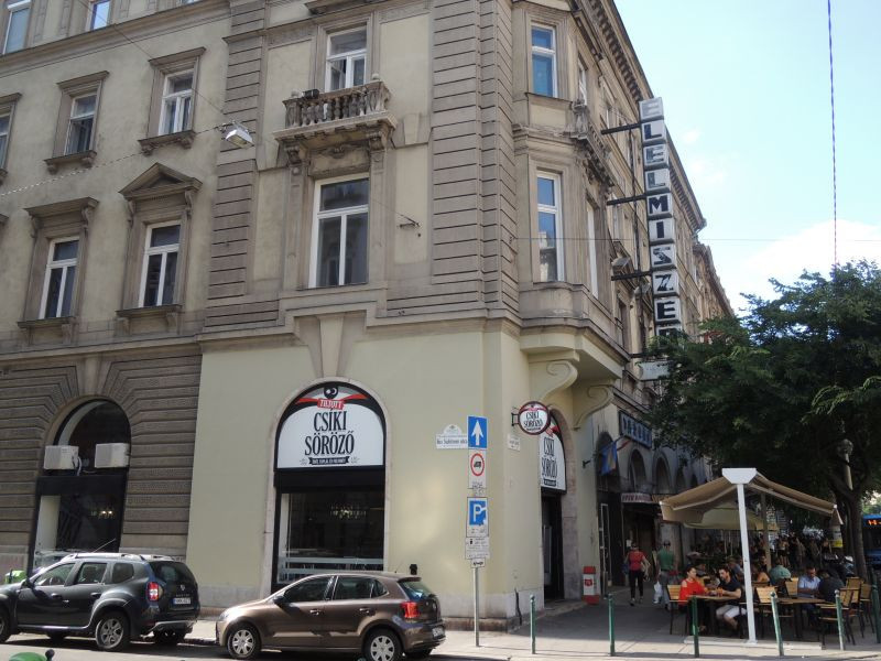 tiltottcsiki01