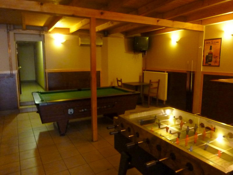 Biliárd, csocsó