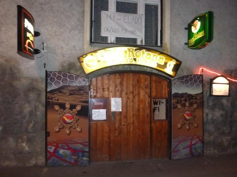 Bújtatott kelet