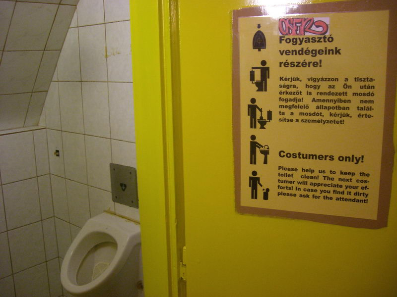 Fogyasztani kell a pisszoárhoz