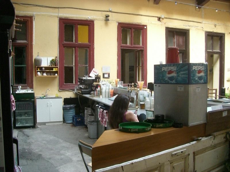 Pulton túl