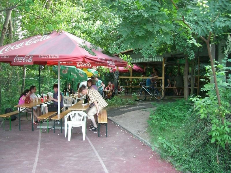 A külsős hátsó taktus