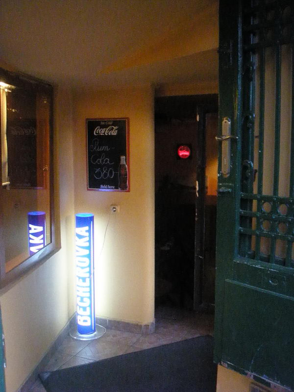 Becherovka, rum-kóla