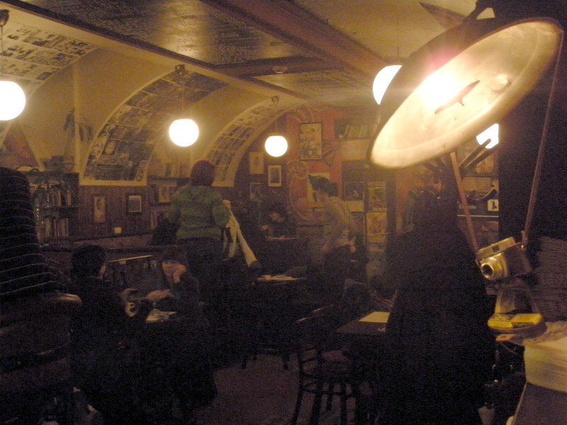 Vallató lámpa