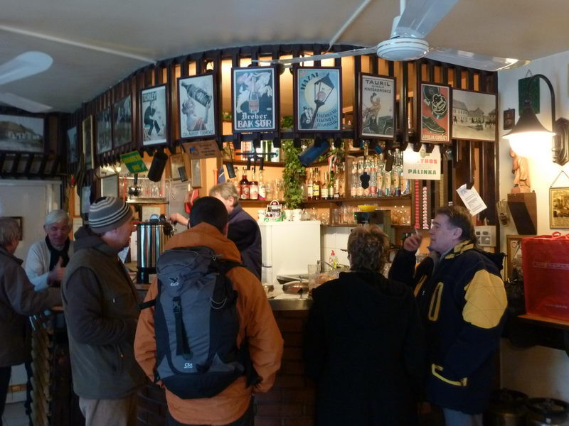 Régi reklámplakátok alkohol témakörben
