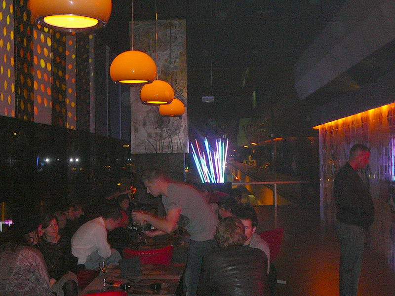 Dohányzó asztalok, fotelek
