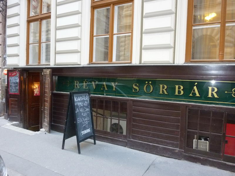 Révay sörbár volt
