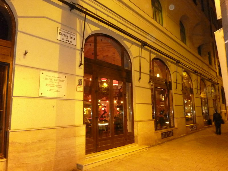 Hadik szomszéd