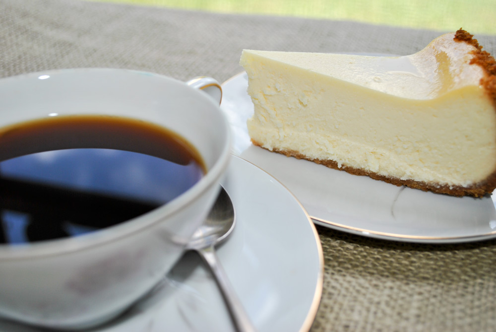 coffeeandcheesecake4.jpg