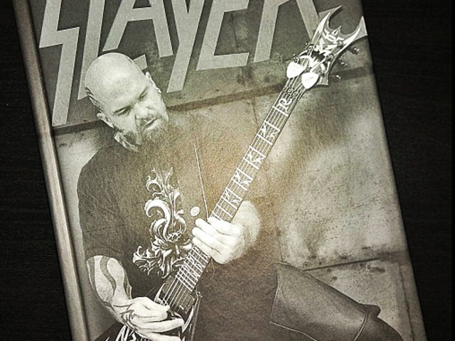 2. KönyvEZ! - Slayer