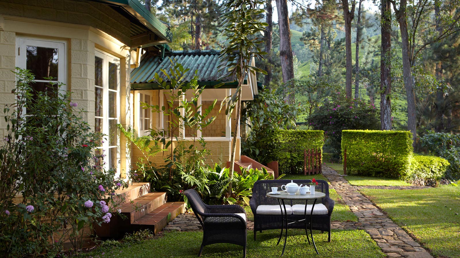 konyhasziget_ut_a_teahoz_shuttleworth-master-suite-private-garden-2-summerville.jpg