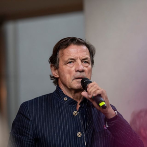 Petr Sís: Mindig úgy képzeltem, hogy a berlini fal túloldalán fantasztikus világ lehet