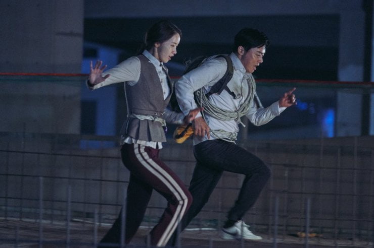 Yong-nam és Ui-joo a mászással együtt a felnőtté válás útján is elindulnak
