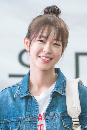 Song Si Ho, a volt barátnő szerepében: Kyung Soo Jin 