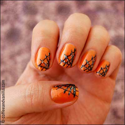 halloween-nails-art-400.jpg