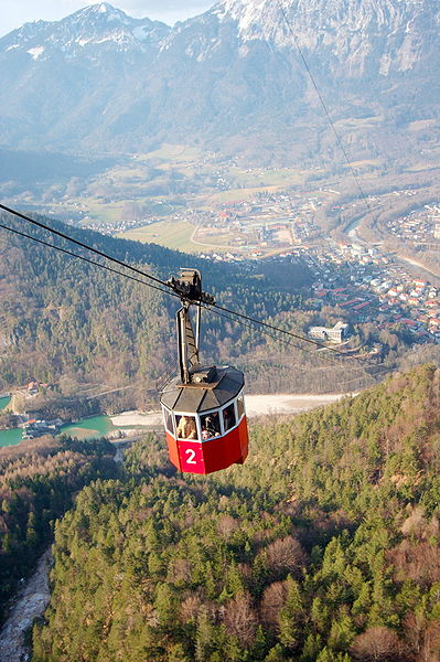 399px-Predigtstuhlbahn_kabine_bergfahrt.jpg