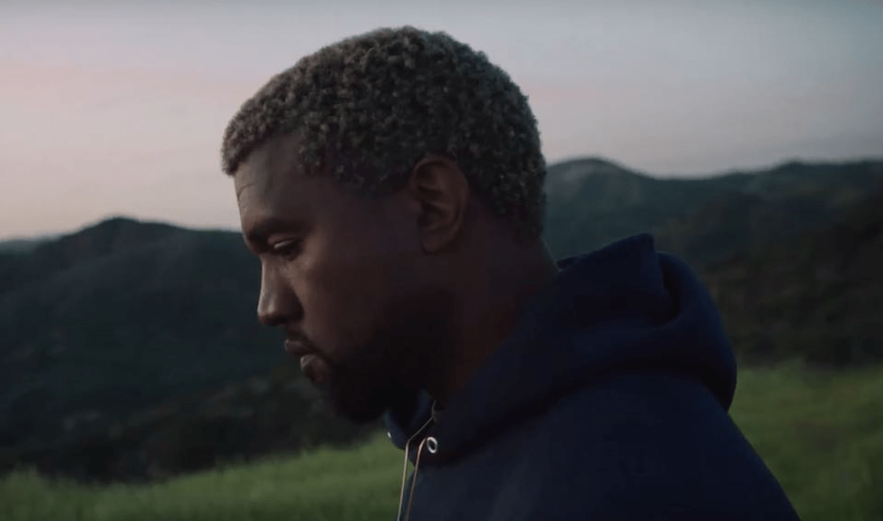 Ingyen Bibliát kapnak Kanye West rajongói