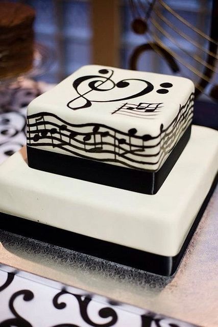 7247377be51238a6d2df44eee7990ab0--music-wedding-cakes-music-birthday-cakes.jpg