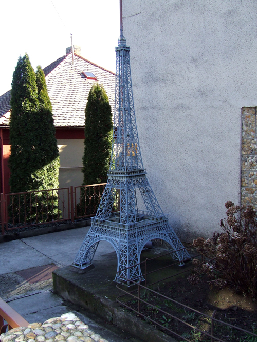 eiffel01.jpg