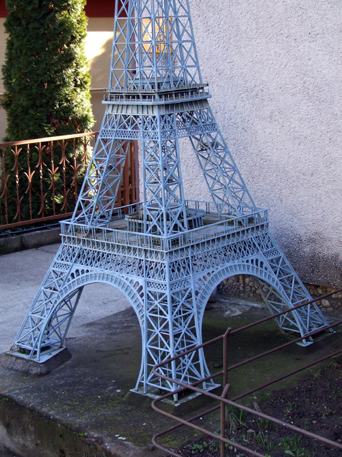 eiffel02.jpg