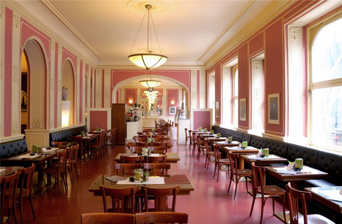 cafe-louvre-restaurant-praag-1(p restaurant,11478)(c 0).jpg
