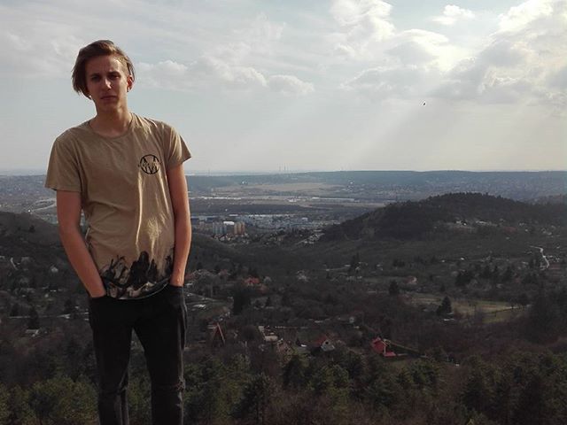 Ma fent voltunk a hegyekbe.
Ti mitcsinaltatok?:D