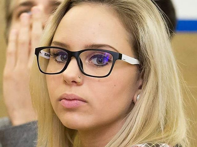 Mi Zsanett legjobb tulajdonsága? :) #kozepsuli #kozepsulisorozat