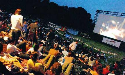 outdoorcinema_wideweb__430x258[1].jpg