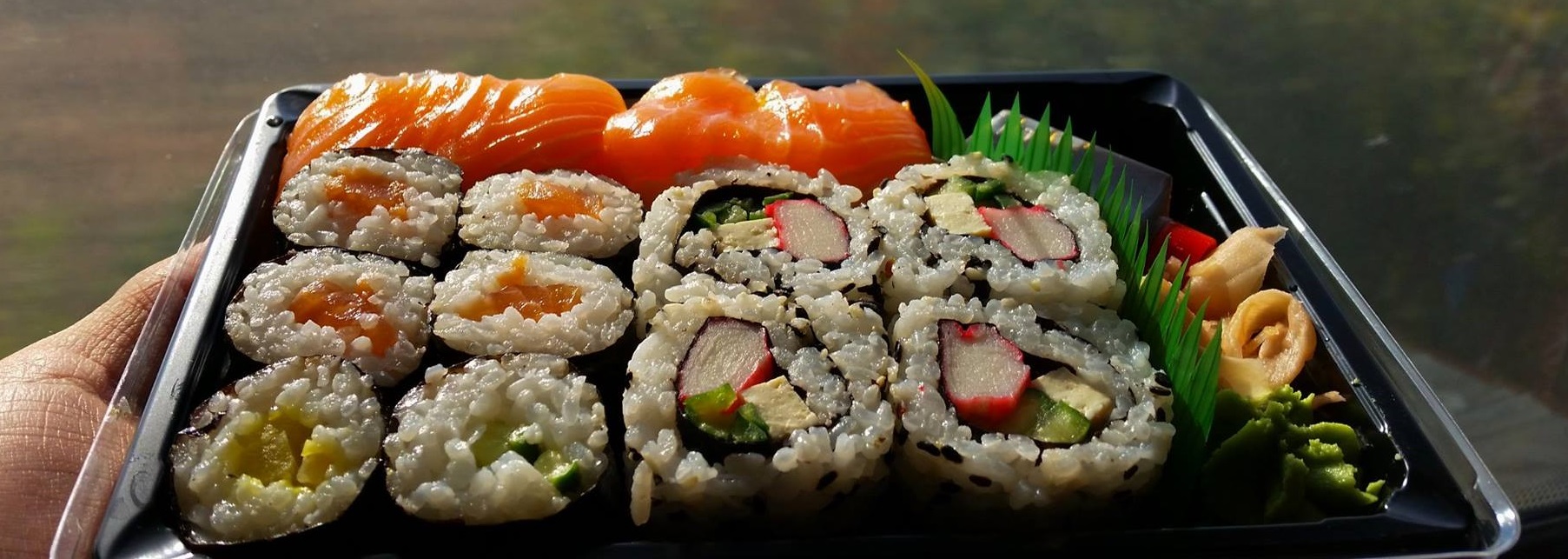 regiojet-prague-ostrava-business-class-sushi.jpg