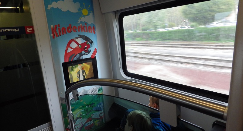 Az ÖBB Railjetjein a Kinderkino jelenthet időtöltést a gyerekeknek (Kép: railfreak.de)