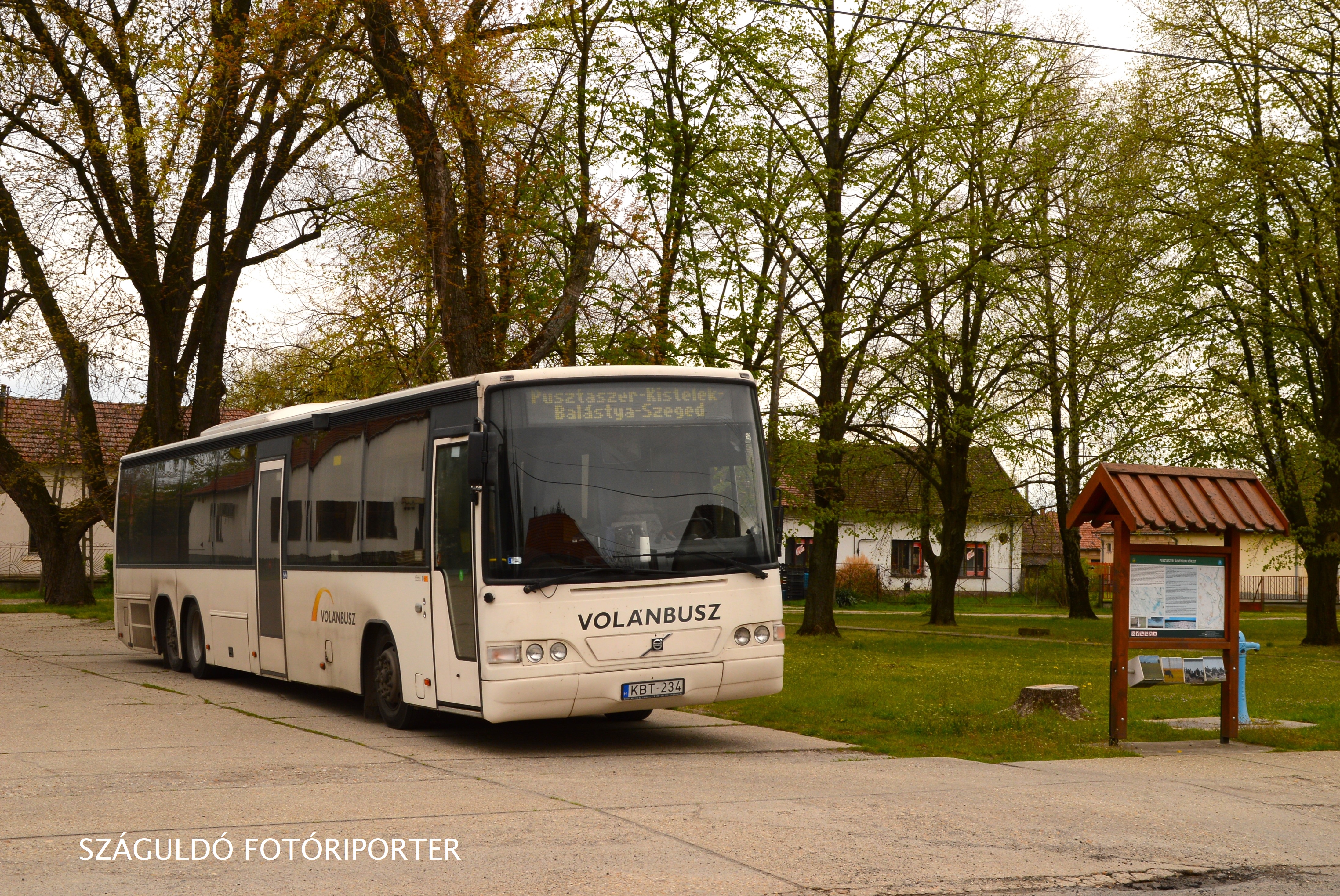 Pusztaszer, tároló