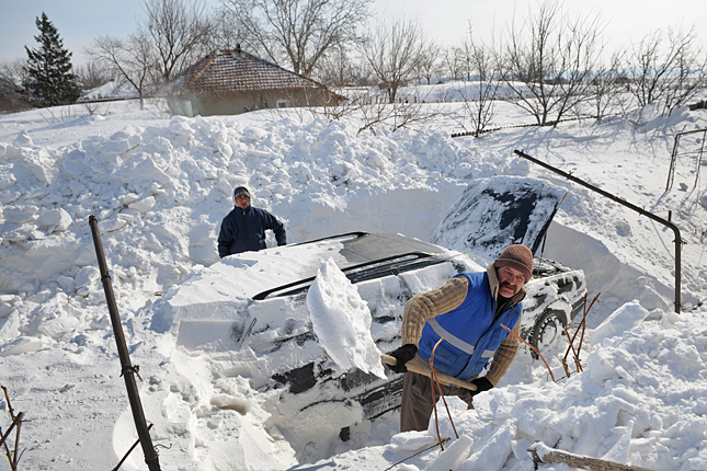 20120215-romania-extrem-idojaras-havazas-hotorlasz.jpg