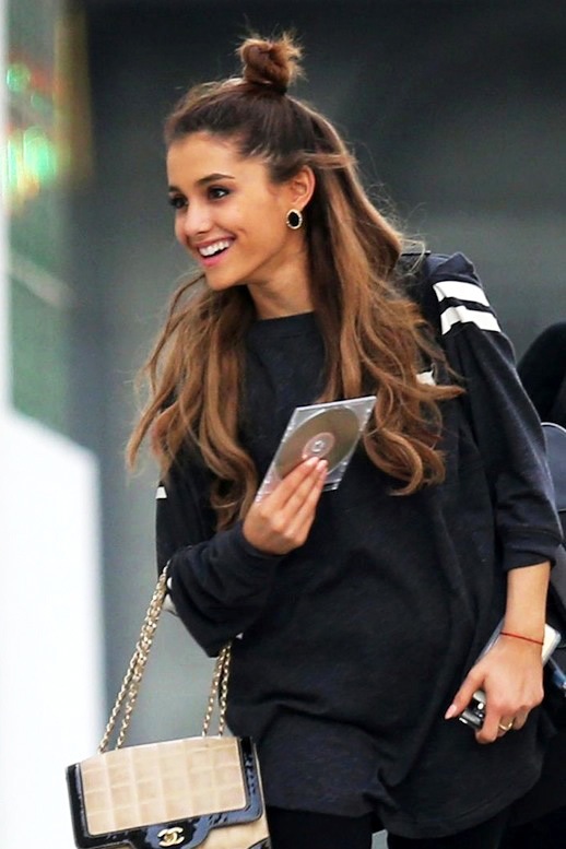 17-le-fashion-blog-19-ways-to-wear-a-half-up-top-knot-bun-ariana-grande-long-hair-airport-style.jpg