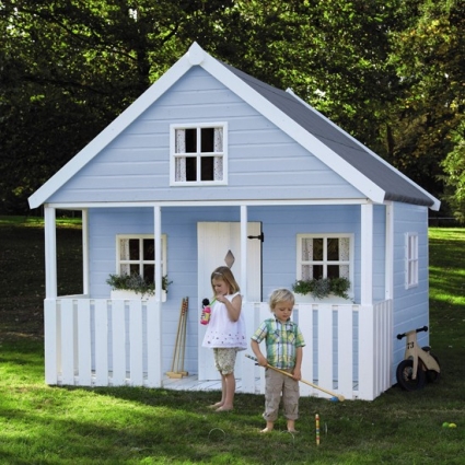 96-000012c13-b01b_orh550w550_blue-childrens-playhouse-from-GLTC-housetohome.jpg
