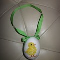 Húsvéti hímzett tojás - kiscsirke