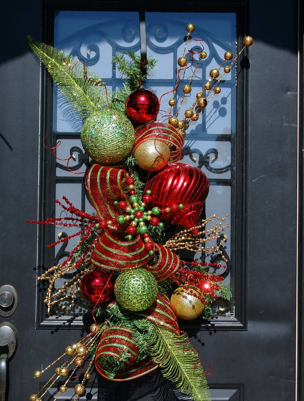christmas-door-design.jpg