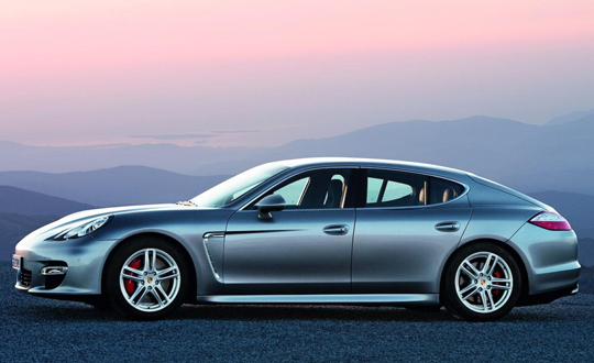 2010-porsche-panamera-turbo.jpg