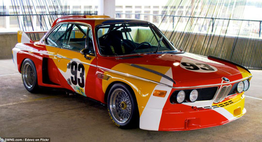 bmw_30csl_alexander_calder.jpg