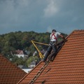 Hogyan válasszuk ki a legjobb tetőfedőt? 7 tipp, hogy stresszmentes legyen a tetőfedő választásod!