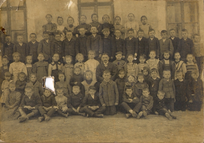 R.kat.iskola_1914.jpg