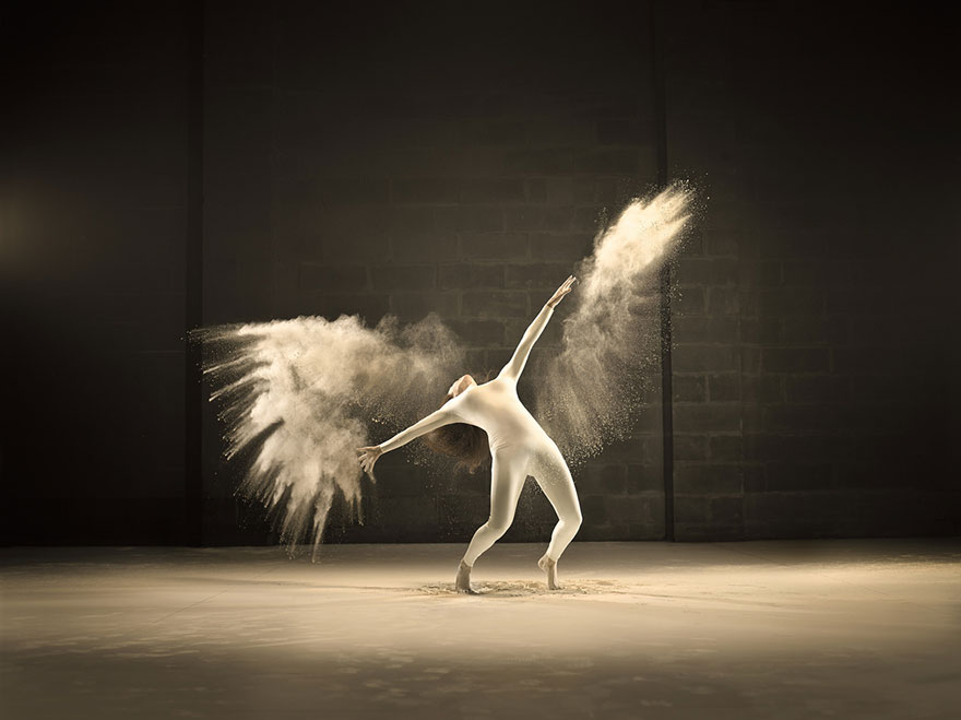 dance-performance-powdered-milk-campaign-jeffrey-vanhoutte-5.jpg