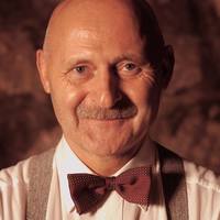 Kolláth György: Sminkre, sorakozó!