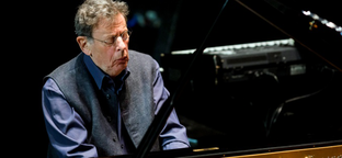 Opera vetítővászonra hangolva - Philip Glass a MüPában