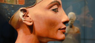 Nofertiti másolatot kap, megtalálásának 100. évfordulójára készülnek Berlinben